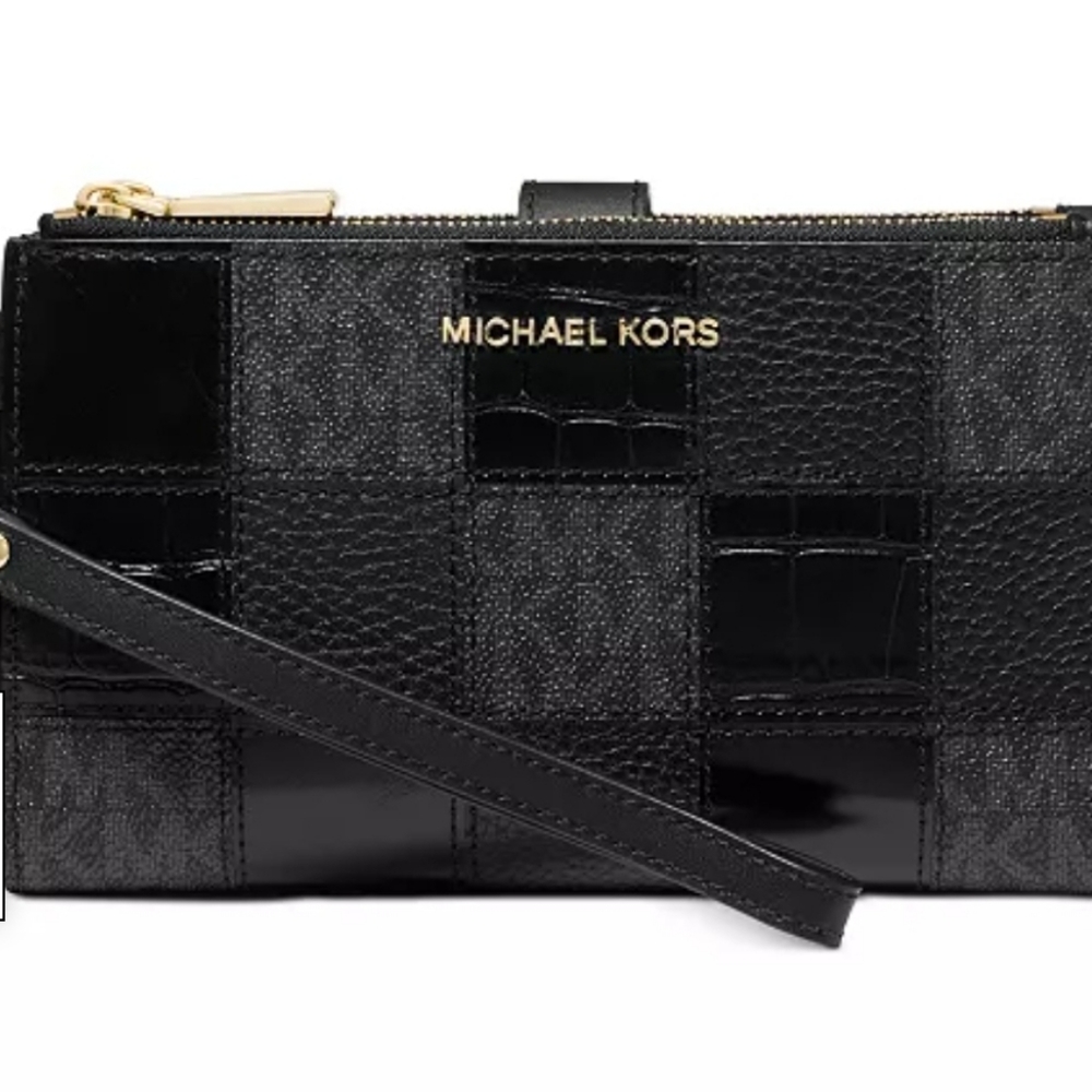 Michael kors Signature Double Zip Wristlet Wallet. PRICE IS FIRM